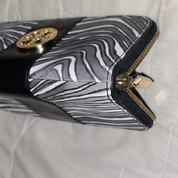 Tory Burch striped long zipper wallet - Picture 4 of 5